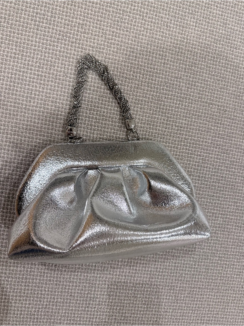 THEMOIRé Silver Metallic Evening Clutch with Chain Handle